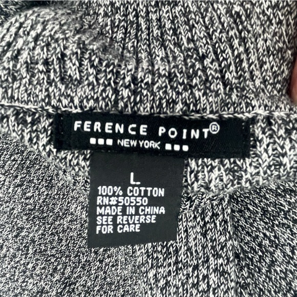 Reference Point Turtleneck in Black and Devon Cream Women's Large - Picture 6 of 12